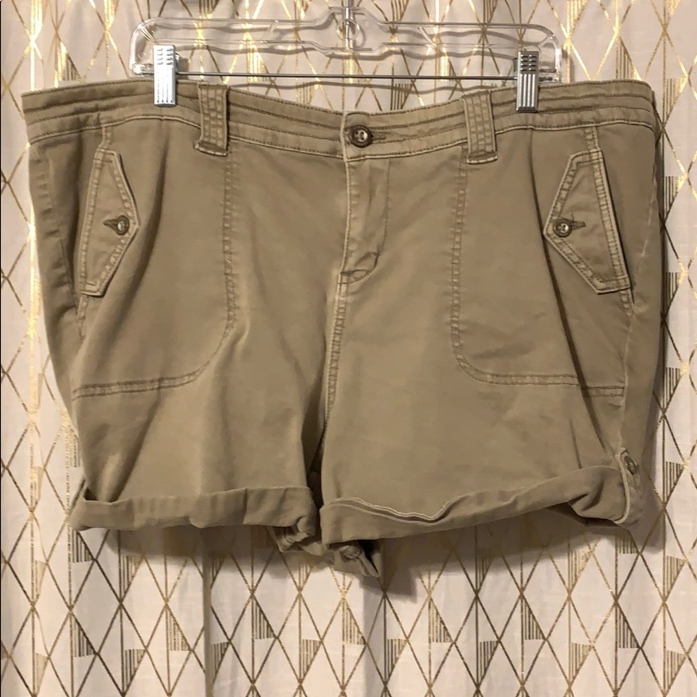 Khaki shorts